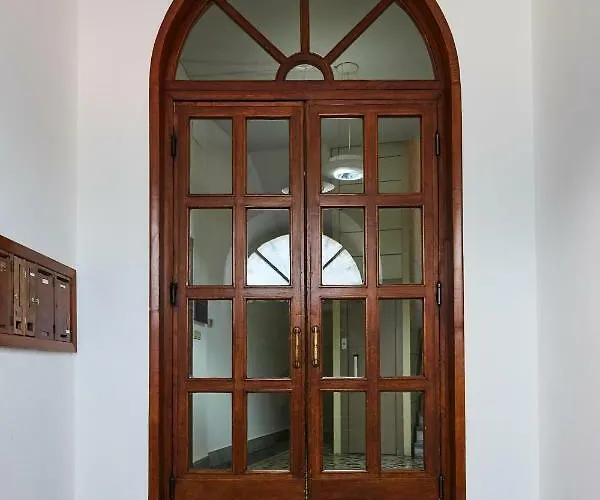 Sette Note בית הארחה 4*